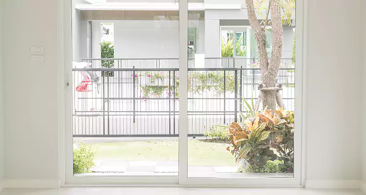 Balcony Screen Door Repair in Lynn Haven, FL