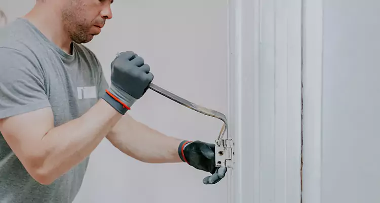 Cracked Door Jamb Repair in Lynn Haven, FL