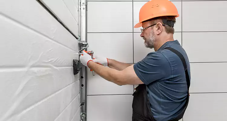 Emergency Garage Door Repair in Lynn Haven, FL