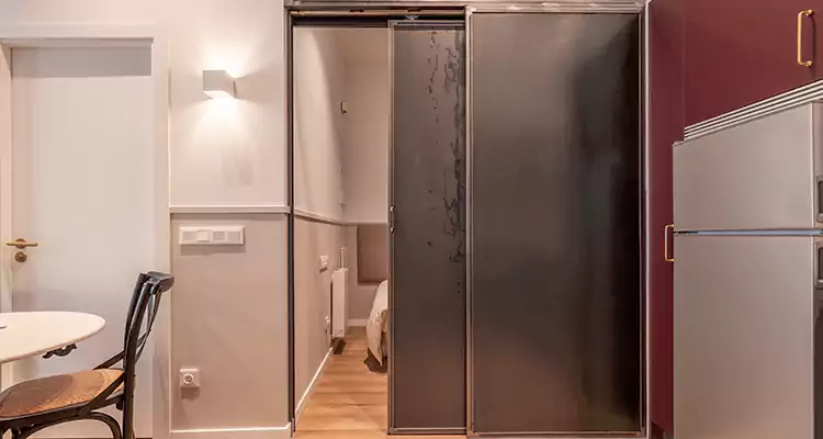 We Fix Closet Sliding Door in Lynn Haven, FL