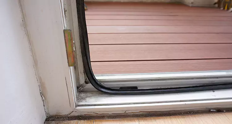 Why Choose Us for Leaking Sliding Glass Door Repair in Lynn Haven, FL?