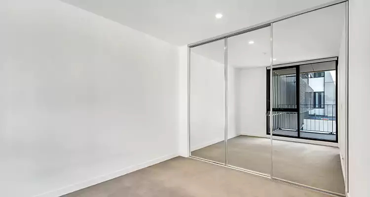 Why Homeowners Choose Us for Sliding Mirror Door Replacement in Lynn Haven, FL