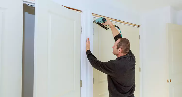 Top Rated Door Fixing ServiceFixing Garage Door Track in Lynn Haven, FL
