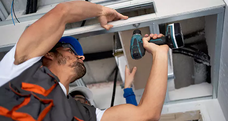 Emergency Overhead Door Repair in Lynn Haven, FL