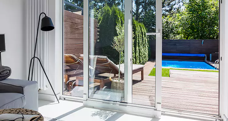 Fixing A Sliding Screen Door Roller in Lynn Haven, FL