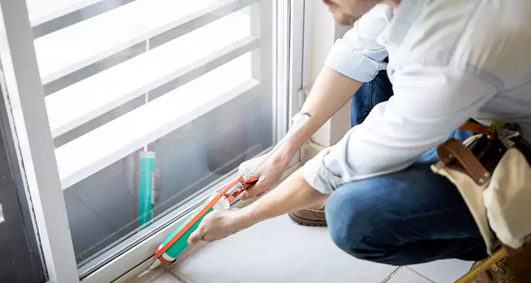 Dap Window Caulk Repair in Lynn Haven, FL
